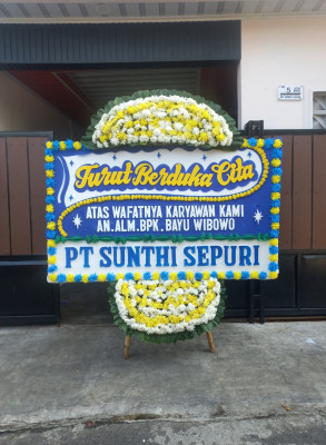 Papan Bunga Duka di Ngluyu